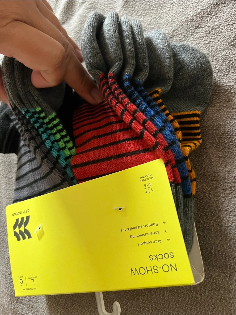 NWT all in motion Boys No-Show Socks - Black and Multi Stripes (6-Pack) Sz Large